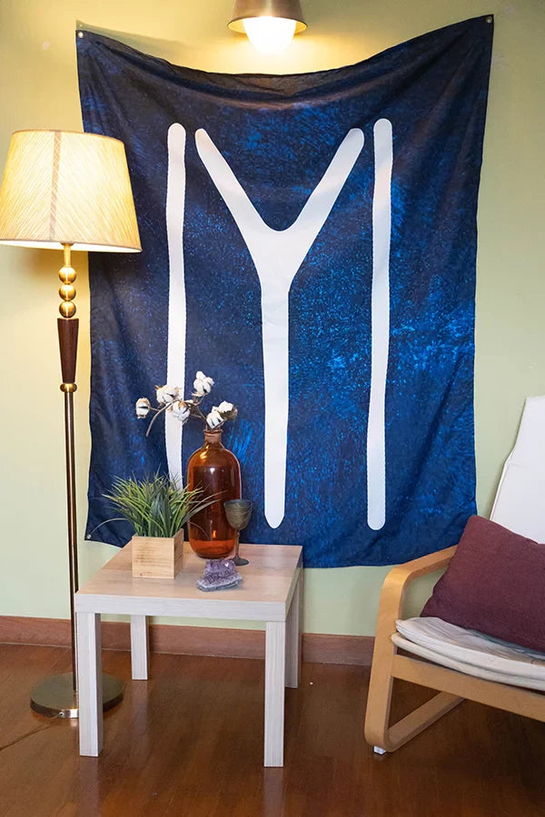 Kayi Flag Tapestry - Decorium Tapestries